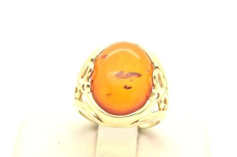 LADIES 14 KT GOLD AMBER RING