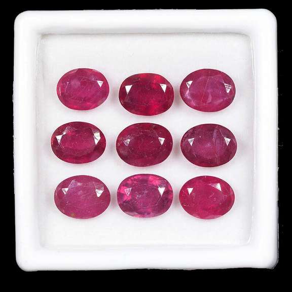 Group Lot of 9x oval Natural Ruby Gemstones- 25.00 Carats!