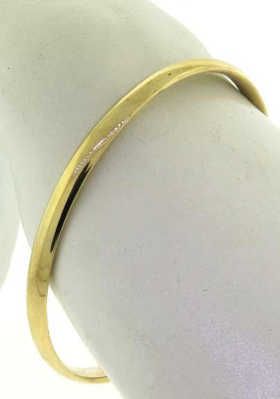 Powerful Yellow Gold Bangle Bracelet