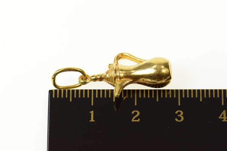 18K Yellow Gold 3D Vase Pitcher Jug Urn Charm/Pendant