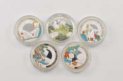 (4) 2015 Niue $2 (1) 2015 Guatemala 1 Quetzal Silver 5 Coin Set Box