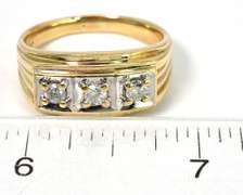 Heavy Approx. 0.44CTW Diamond Ring in 2-Tone Gold