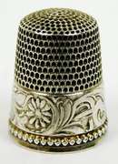 Antique Sterling Daisy & Scrolls Thimble