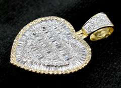 Flashy Diamond Heart Pendant in Gold