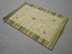 Simply Beautiful Hand-Tufted 3.9x5.5