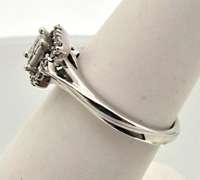 LADIES 14 KT WHITE GOLD DIAMOND RING