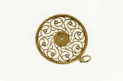14K Yellow Gold 0.82 Ct Diamond Scroll Filigree Medallion Pendant