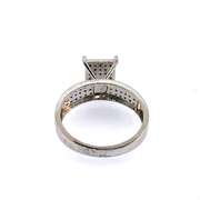 Striking 14kt White Gold diamond Ring