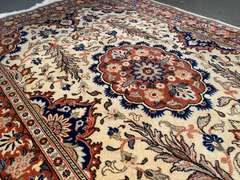 STUNNING ANTIQUE SAROUK 3.8x5.5