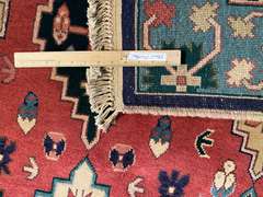 Stunning Caucasian Design 5x8