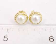 Classic Pearl Earrings in 14KT