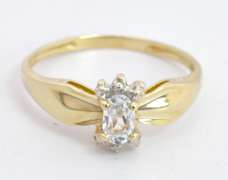 Light Topaz Ring in Gold