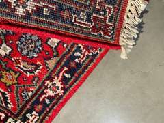 PAIR OF ACCENT RUGS 16"X27"