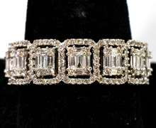 Excellent Diamond Band Ring in Gold