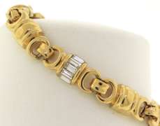 Lovely Yellow Gold Link And Crystal Baguette Bracelet