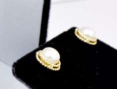Classic Pearl Earrings in 14KT