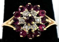 Lovely Vintage Ruby & Diamond Ring in 14KT Yellow Gold