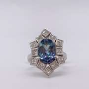 18kt Gold, Tanzanite, & Diamond Ring
