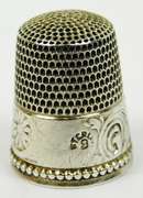 Antique Sterling Daisy & Scrolls Thimble