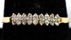 Glistening 0.14CTW Diamond Ring in Yellow Gold