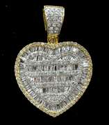 Flashy Diamond Heart Pendant in Gold
