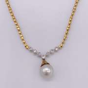 Stunning 18kt Gold, Pearl, & Diamond Pendant Necklace