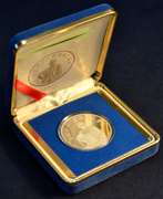 1993 80th Anniversary Republic Of China 1toz .999 Silver