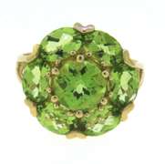 Charming Yellow Gold Peridot Circle Cluster Ring