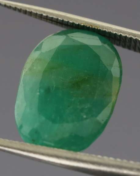 Mine cut! 5ct pure Zambian Emerald