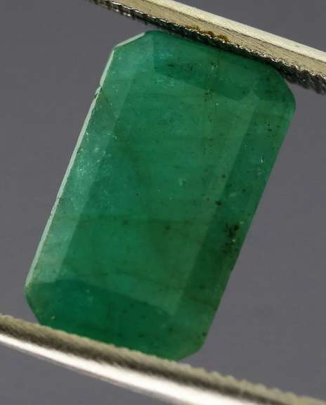 Gorgeous 4.08ct rich green Zambian Emerald
