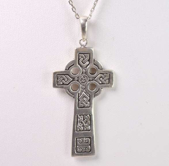Captivating Celtic Cross Pendant Necklace in Sterling Silver
