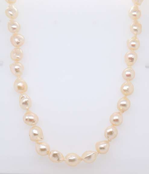 Baroque Pearl Necklace w Gold Clasp
