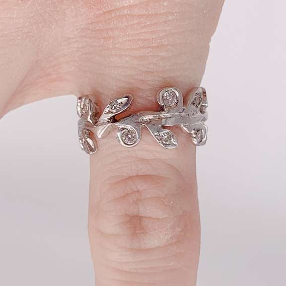 14kt Solid White Gold Diamond Band Ring