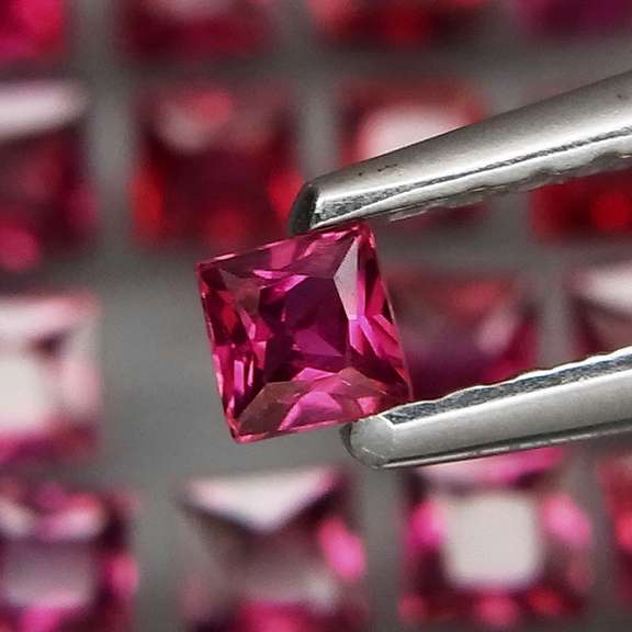 Radiant princess cut! Unheated! 3.80ct Sapphire set!