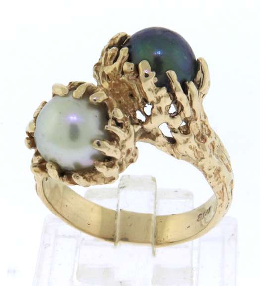 Attractive Yellow Gold Grey & White Bypass Pearl Ring