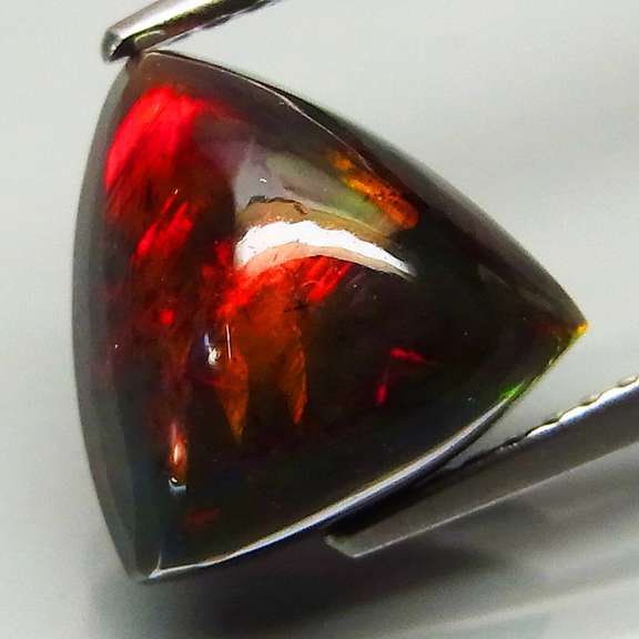 Fiery red flashing 2.87ct Ethiopian Black Opal