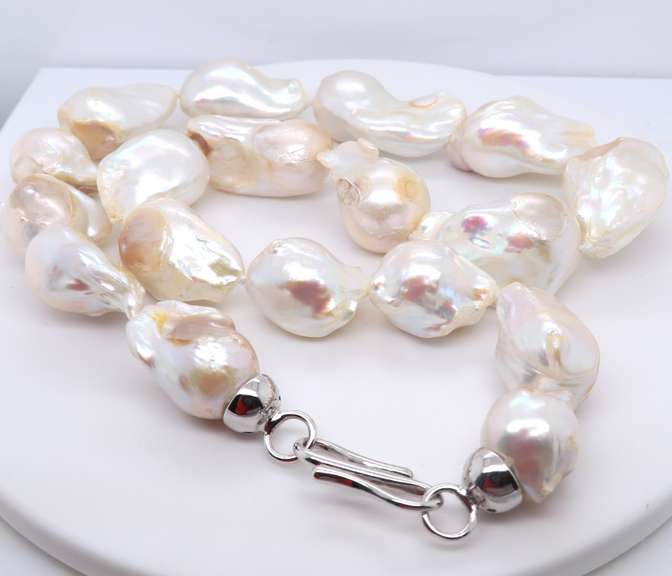 Baroque Pearl Necklace
