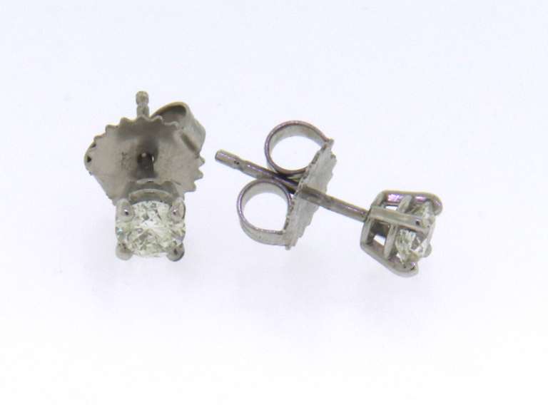 Elegant White Gold 0.50ctw Diamond Stud Earrings