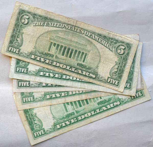 8 1928 BCEF Series $5  Red Seal US Notes