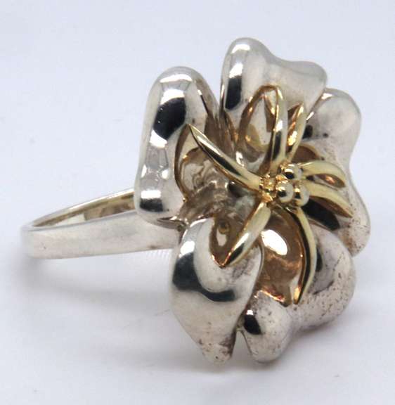 Sterling Silver Flower Style Ring