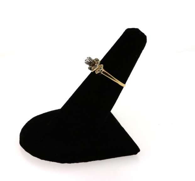 Exotic Marital 14k Gold Diamond Ring