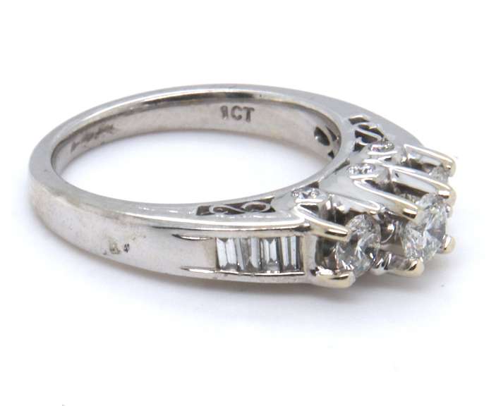 Dazzling White Gold 1cts Diamond anniversary Ring