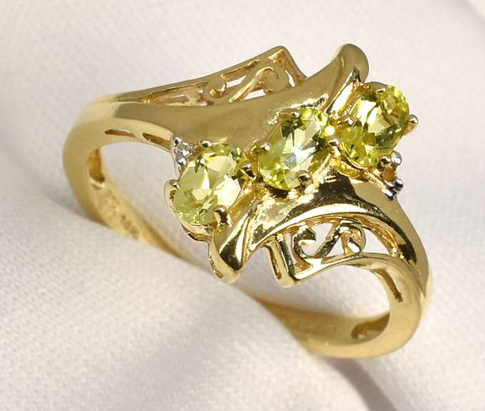Nicely Proportioned Citrine Ring