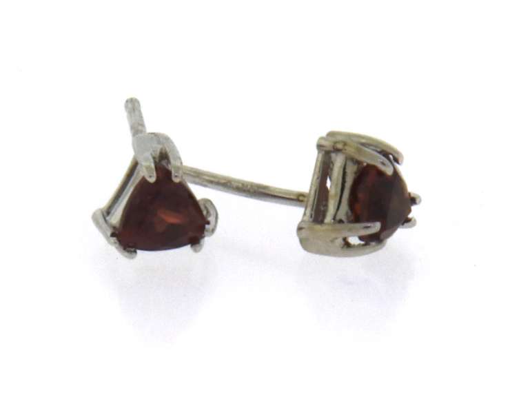 Nice white Gold Garnet Stud Earrings