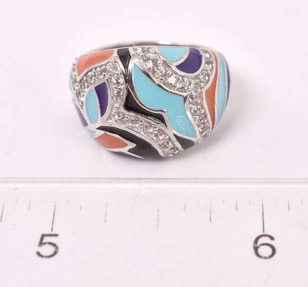 Excellent Enamel Ring in Sterling Silver