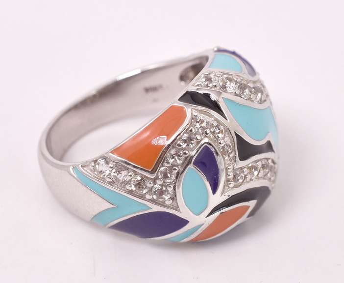 Excellent Enamel Ring in Sterling Silver