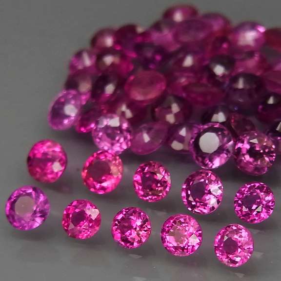 Superb 4.50ct set of top pink Rubies -HEATED ONLY!