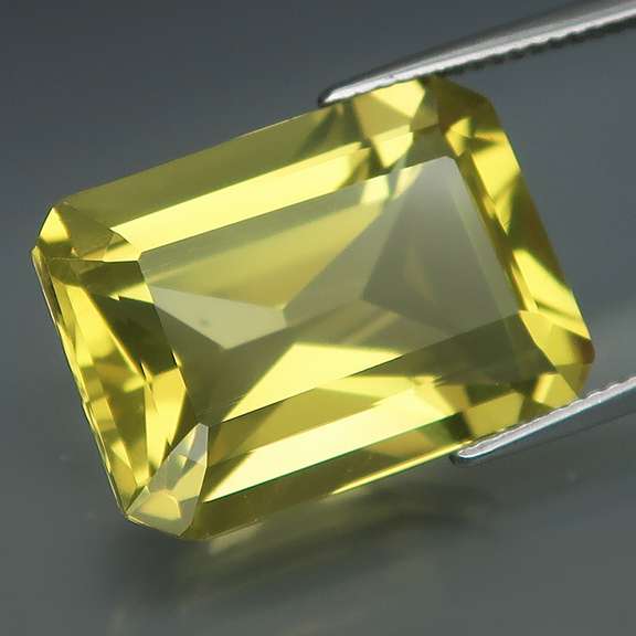 Sharp! Lemon yellow 18.65ct Citrine
