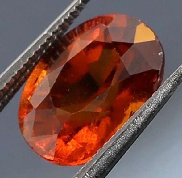 Fiery top red orange 2.89ct Hessonite Garnet
