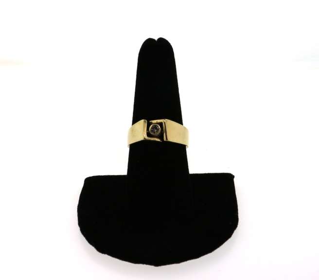 Geometric Solitaire 14k Gold Diamond Ring